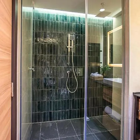 Woodside Duplex In Out With Garage Apartman *